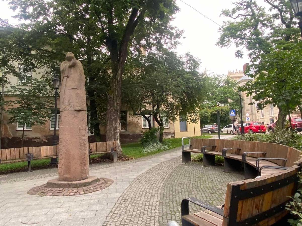 Zdesj Zhivet Schastje Appartement Lviv Buitenkant foto